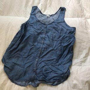 🔴 Mudd Button Front Chambray Top